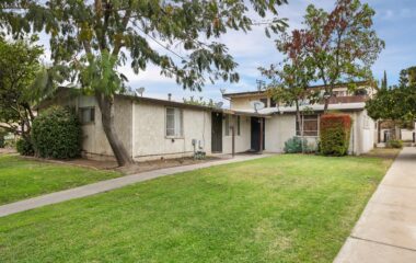 14245 Roscoe - property entrance